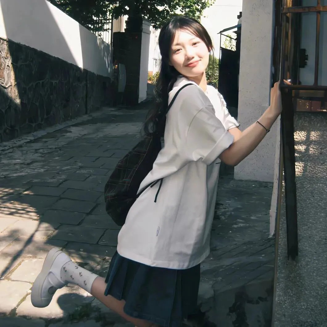 龙仁邻居 海报