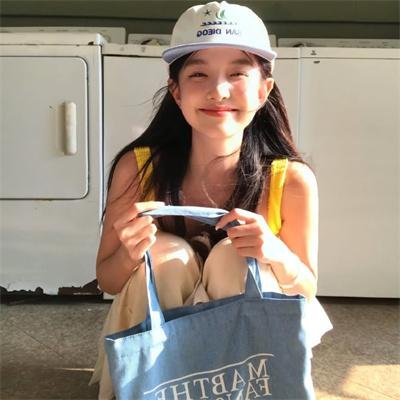 福冈诊所 海报